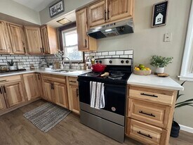 4039 Niles St in Waterloo, IA - Building Photo