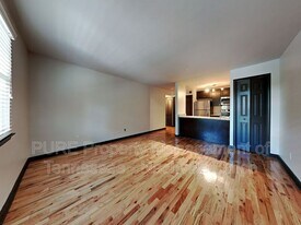 517 Veritas St in Nashville, TN - Building Photo