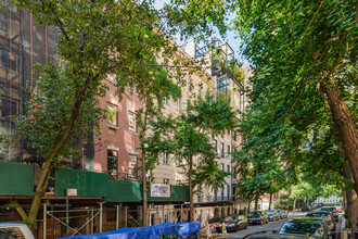 25 Beekman Pl in New York, NY - Building Photo - Building Photo