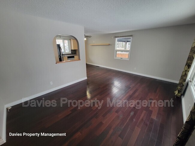 9239-9148 148 St NW in Edmonton, AB - Building Photo - Building Photo