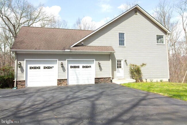 2089 Brown Rd in Finksburg, MD - Building Photo - Building Photo