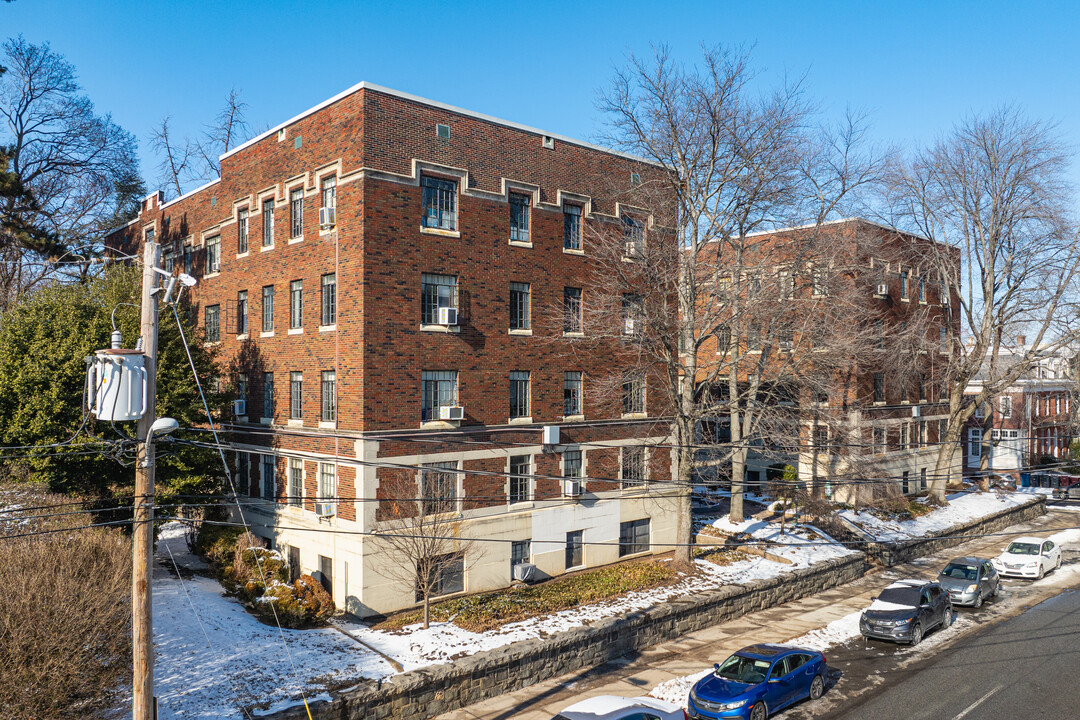 Denbigh Hall in Wilmington, DE - Building Photo