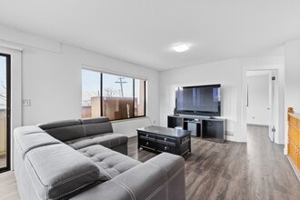 12163 Old Yale Rd in Surrey, BC - Building Photo - Building Photo