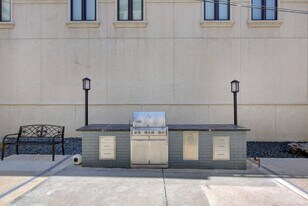 Uptown Terrace in Denver, CO - Building Photo