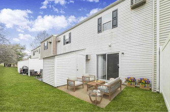 1700 Yorktowne Dr in Shiloh, PA - Building Photo - Building Photo