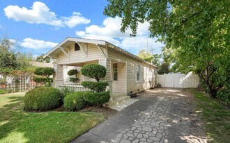 511 Locust St in Lodi, CA - Building Photo