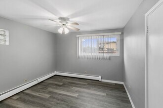 3007 W 87th St in Evergreen Park, IL - Building Photo - Building Photo