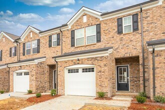 528 Medwyk Dr in Lebanon, TN - Building Photo - Building Photo