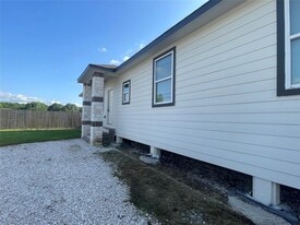 884 Rd 3550 in Cleveland, TX - Building Photo