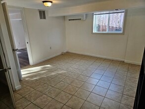 2030 N Cleveland St, Unit A in Arlington, VA - Building Photo - Building Photo