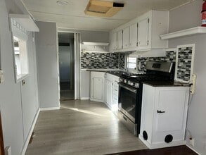 38706 Daughtery Rd in Zephyrhills, FL - Building Photo - Building Photo