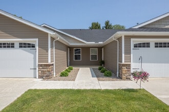 Villas at Franklin in Salem, OH - Foto de edificio - Building Photo