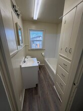 1039 SW Cascade Ave in Redmond, OR - Building Photo - Building Photo