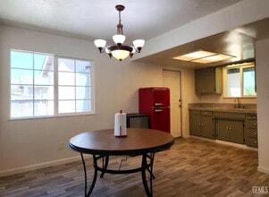 501 N California Ct in Tulare, CA - Building Photo - Building Photo