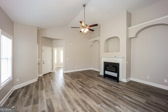 83 Robinson Ln in Newnan, GA - Building Photo - Building Photo