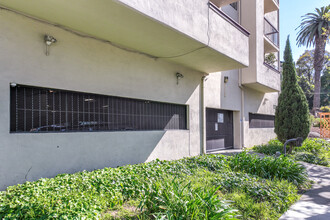 Wayne Allen in Oakland, CA - Building Photo - Building Photo
