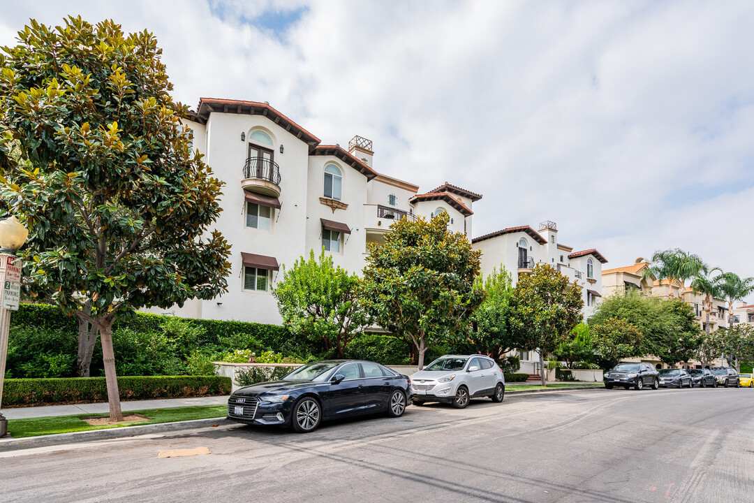 12020 Guerin St in Studio City, CA - Building Photo