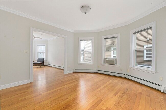 24 Speridakis Ter, Unit 24 in Cambridge, MA - Foto de edificio - Building Photo