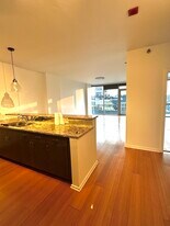 125 S Green St, Unit 910A in Chicago, IL - Building Photo
