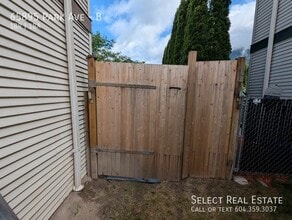 65895 Park Ave in Hope, BC - Building Photo - Building Photo