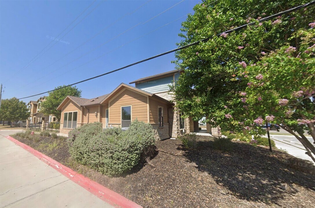 163 Yucca Trailer Park Rd in Del Rio, TX - Building Photo