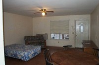 1411 E Price in Paris, TX - Foto de edificio - Other