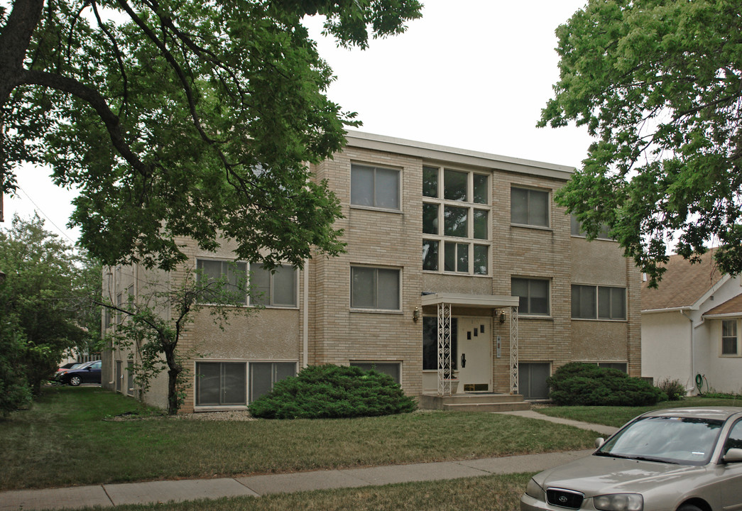 3407 Harriet Ave in Minneapolis, MN - Foto de edificio