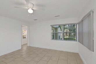 5148 1st Ave S in St. Petersburg, FL - Building Photo - Building Photo