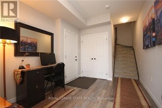 19 Pim Ln in Hamilton, ON - Building Photo - Building Photo