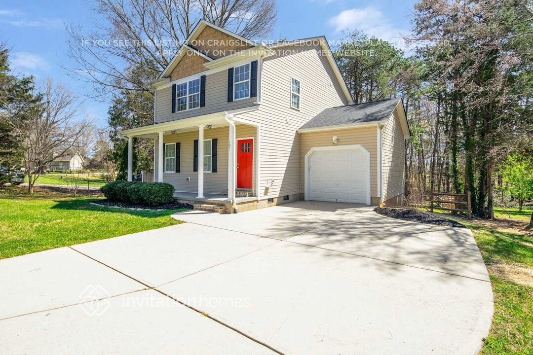 101 Old Meadowbrook Rd in Mooresville, NC - Building Photo
