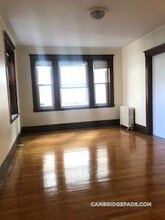 14 Centre St in Cambridge, MA - Foto de edificio - Building Photo