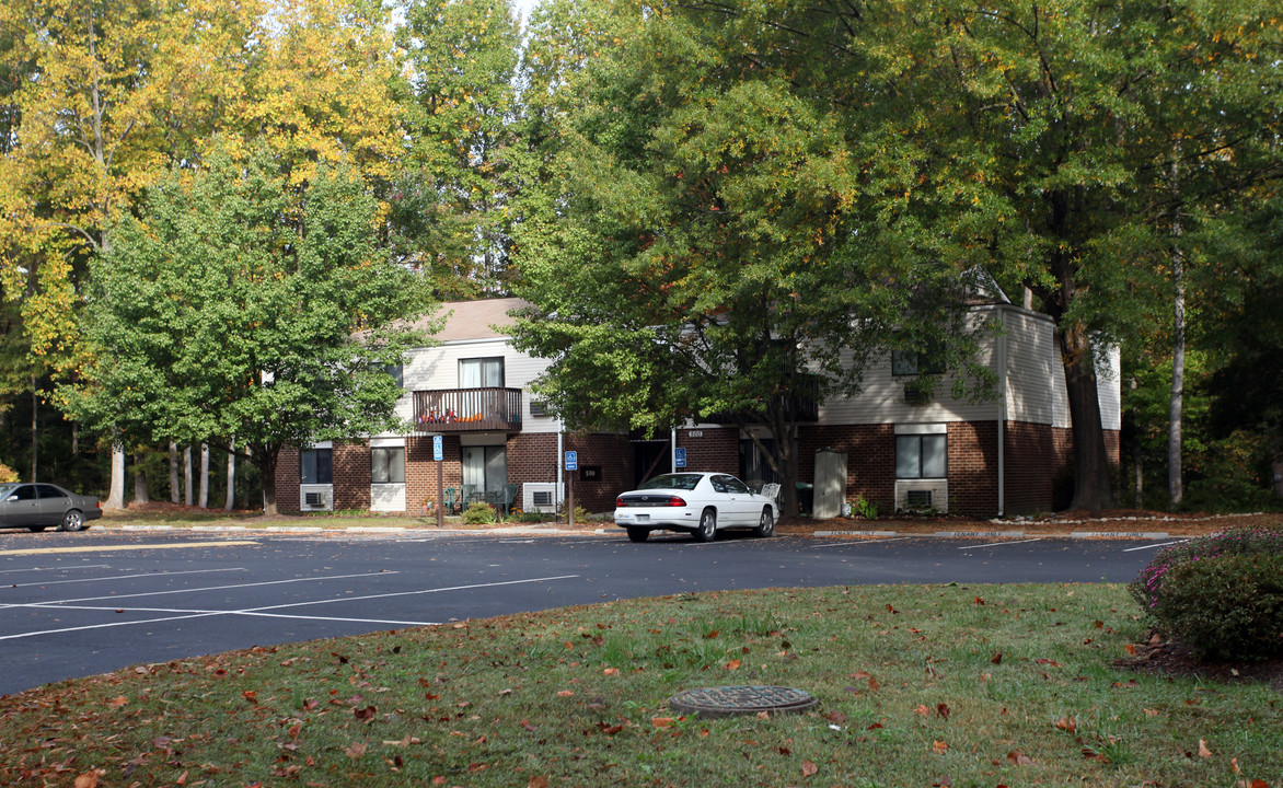 Pine Forest Apartments in King George, VA - Building Photo