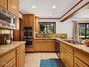 445 Country Club Dr in Incline Village, NV - Building Photo - Building Photo