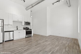 1914 N Milwaukee Ave in Chicago, IL - Building Photo - Building Photo