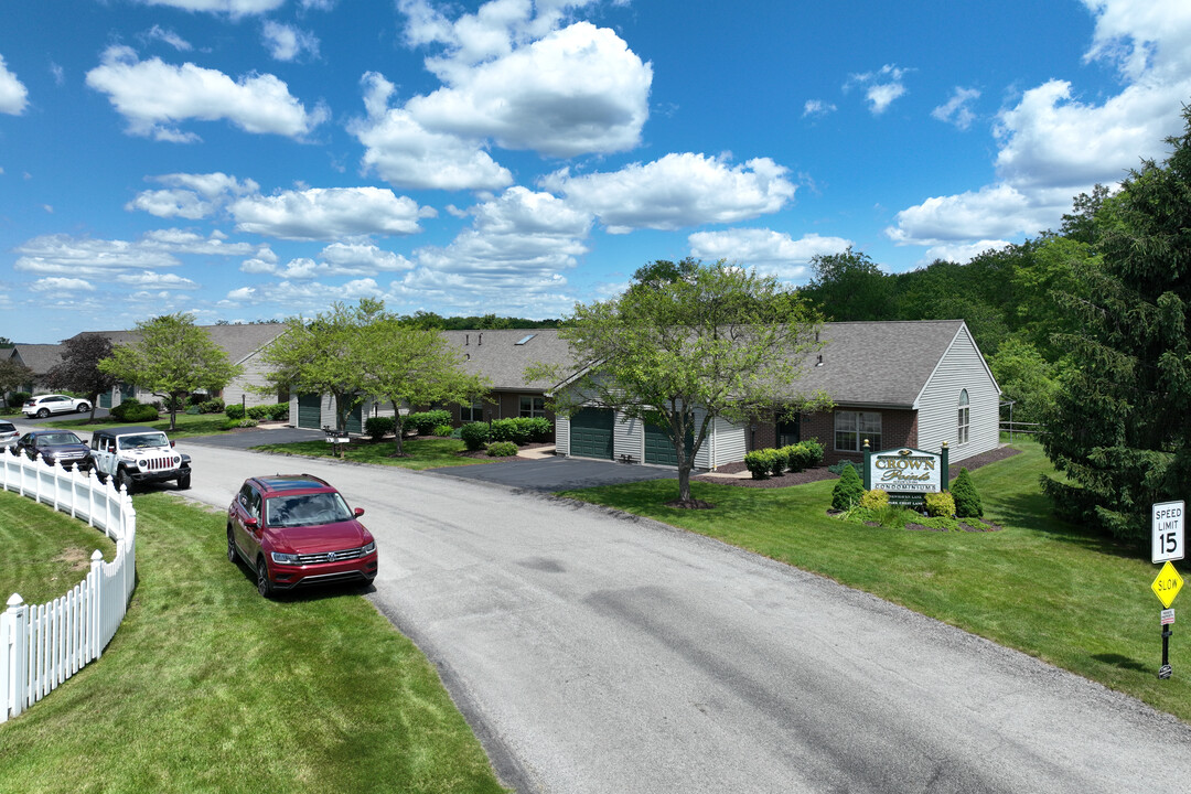 Crown Pointe Condominiums in Butler, PA - Building Photo