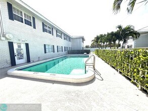 299 SW 7th St in Boca Raton, FL - Building Photo - Building Photo