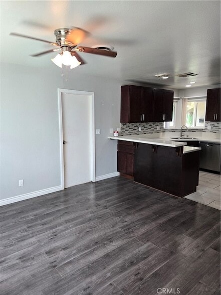 9321 Salem Ave in Westminster, CA - Foto de edificio - Building Photo