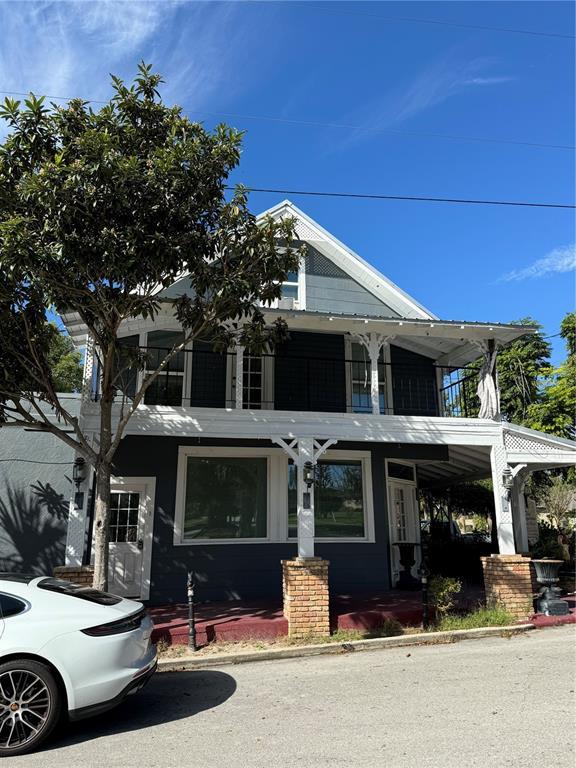 property at 7306 Earlwood Ave