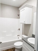 440 Chestnut St in Van, TX - Building Photo