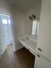 6833 Sepulveda Blvd in Los Angeles, CA - Building Photo - Building Photo