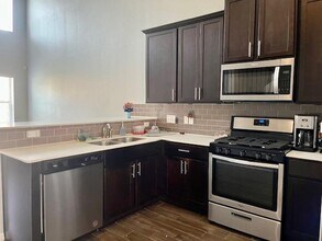 2214 S Lakeline Blvd in Cedar Park, TX - Building Photo - Building Photo