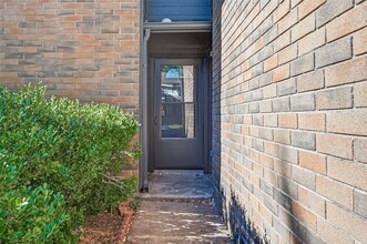 1720 Old Creek Dr in Rosenberg, TX - Building Photo - Building Photo