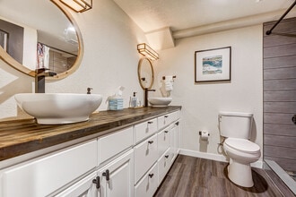 2022 Woodburn St, Unit The Scholar Downstairs #2 in Colorado Springs, CO - Building Photo - Building Photo