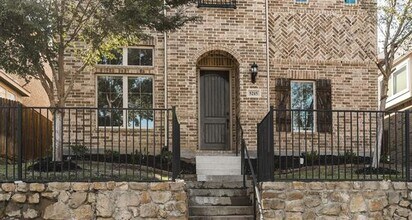 5215 Wakefield Dr in Irving, TX - Building Photo - Building Photo