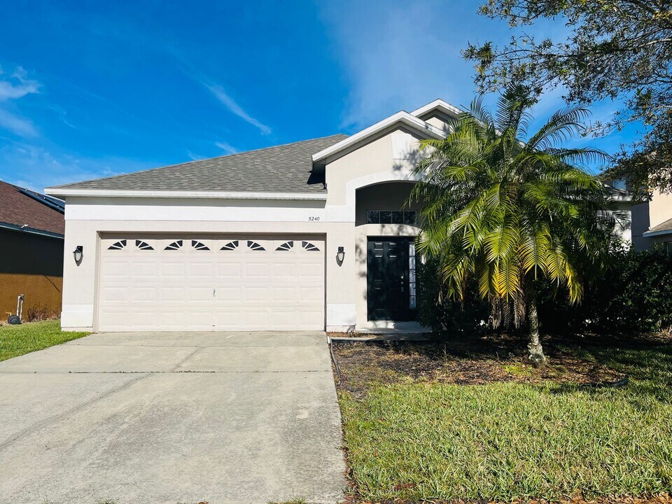 5240 Adair Oak Dr in Orlando, FL - Building Photo