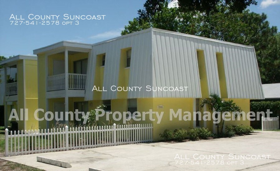 7601 35th St N-Unit -B in Pinellas Park, FL - Foto de edificio