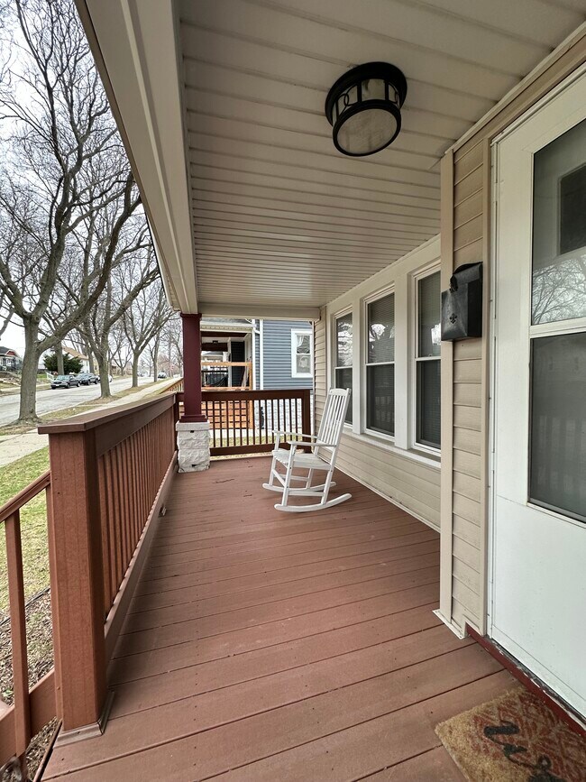 438 S 65th St (Lower) in Milwaukee, WI - Building Photo - Building Photo
