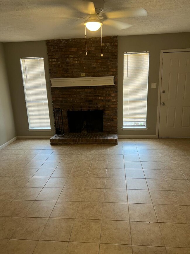 151 Susan St in Gladewater, TX - Building Photo - Building Photo