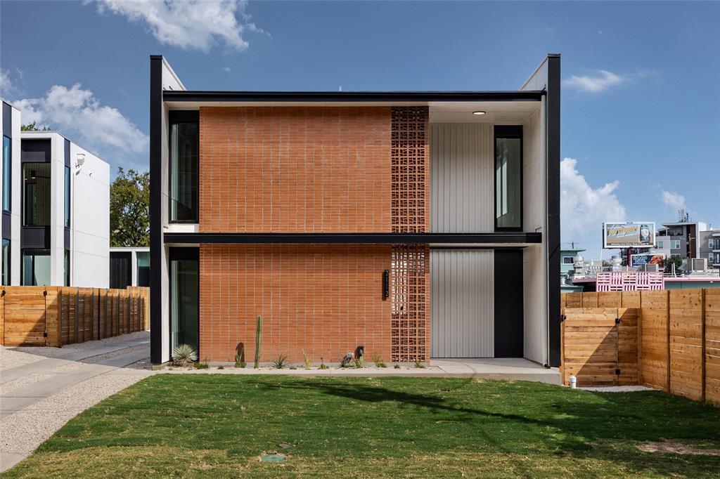 2112 Lawnmont Ave in Austin, TX - Building Photo