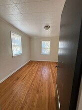 10045 Dorothy Ave in St. Louis, MO - Building Photo - Building Photo